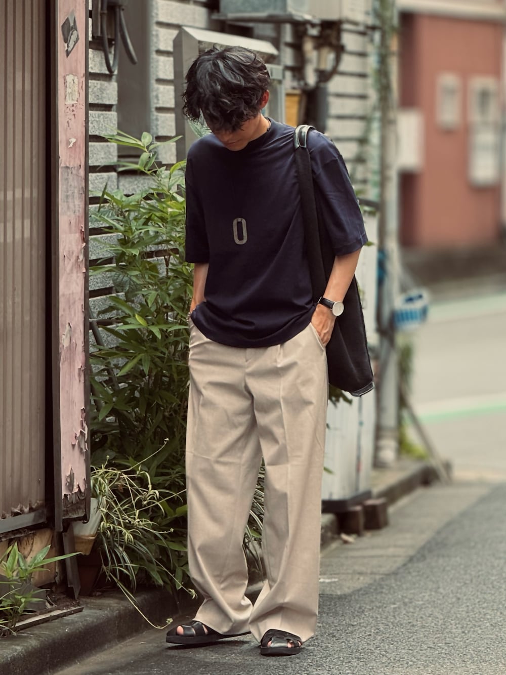 「WEARyouthコーデ、夏コーデ、Tシャツ、きれいめカジュアル、大人カジュアル、リラックススタイル、休日スタイル、シンプルコーデ、30代コーデ、30代、40代ファッション、40代、お出かけコーデ、スラックス、夏だ！Tシャツ着よう！」｜「NANO universeのLB.01/ハイゲージモックネックTシャツ 半袖（Tシャツ/カットソー、ブルー系）」を使った、ゆっきーさん（骨格ウェーブ・メンズ・165cm）の夏コーディネートの1枚目の写真