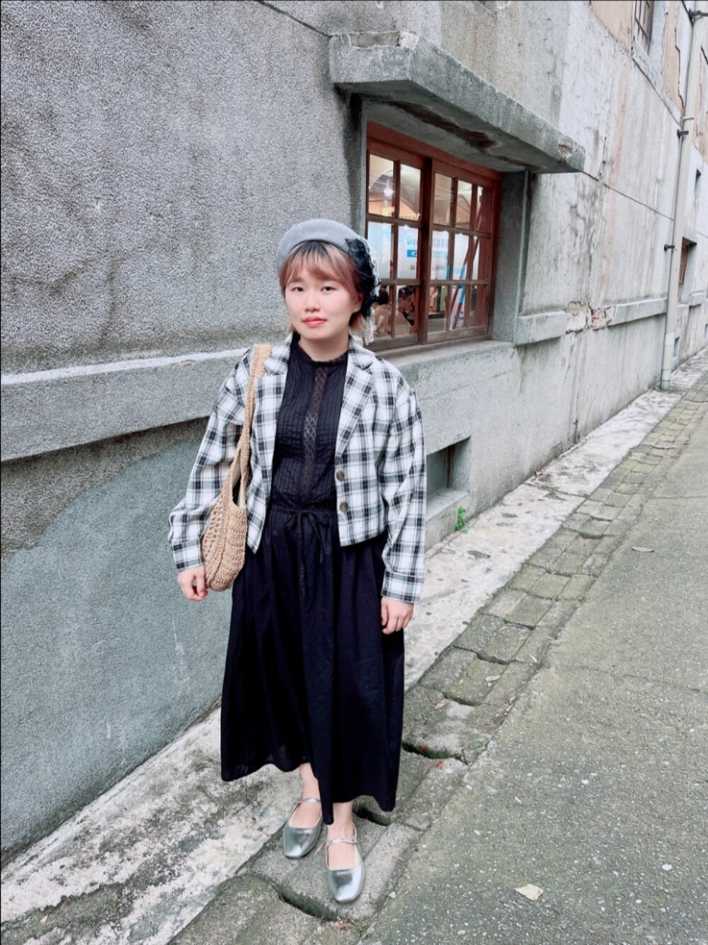 「古着MIX、ootd、夏、街頭穿搭、復古、洋裝、大人カジュアル、大人コーデ、大人女子、低身長、低身長コーデ」｜「ehka sopoの無地／チェックショート丈開襟シャツ【セットアップ可】（シャツ/ブラウス、グレー系）」を使った、呱呱🍯さん（レディース・152cm）の夏コーディネートの1枚目の写真