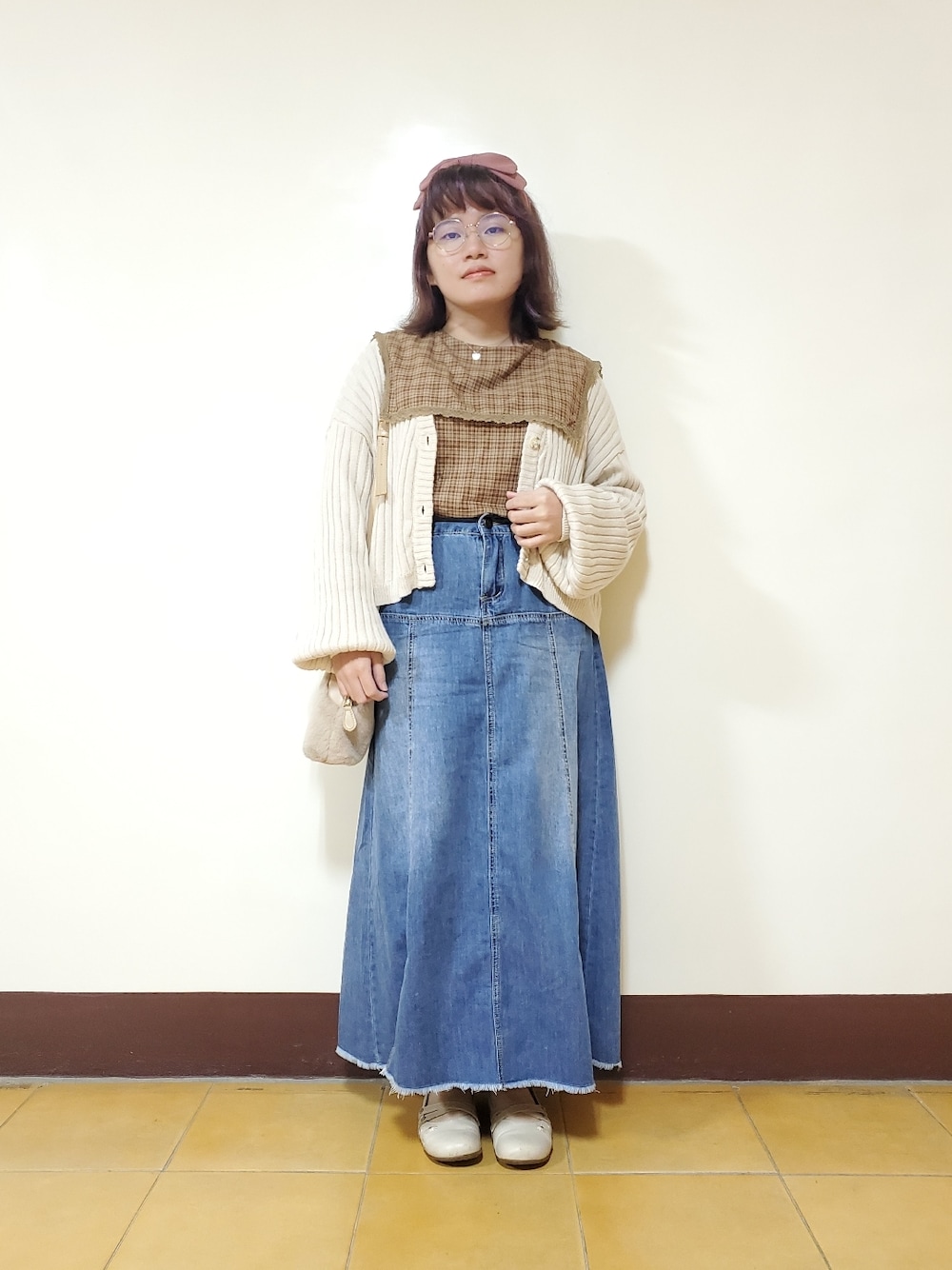 「秋冬コーデ、冬コーデ、大人カジュアル、大人女子、休閒、低身長、低身長コーデ」｜「ehka sopoのチェック柄レース衿ブラウス（シャツ/ブラウス、イエロー系）」を使った、呱呱🍯さん（レディース・152cm）の冬コーディネートの1枚目の写真