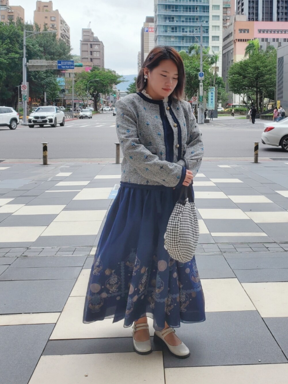 「キルティング、冬コーデ、マイベストコーデ2024、ootd、大人カジュアル、大人コーデ、大人女子、低身長、低身長女子」｜「Koreaのアイテム（ノーカラージャケット、ブルー系）」を使った、呱呱🍯さん（レディース・152cm）の冬コーディネートの1枚目の写真