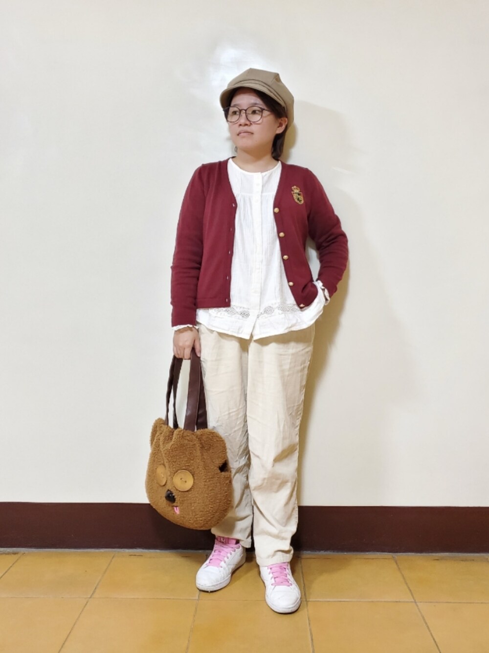 「新星WEARISTAにエントリー、ootd、街頭穿搭、休閒、大人カジュアル、大人コーデ、低身長、低身長コーデ、差し色」｜「Knights Bridgeのアイテム（ニット/セーター、レッド系）」を使った、呱呱🍯さん（レディース・152cm）の冬コーディネートの1枚目の写真
