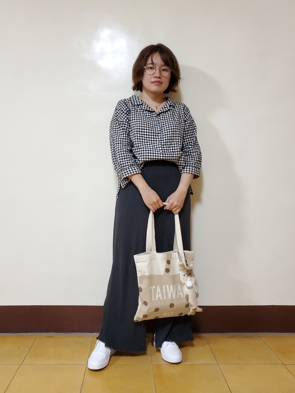 「夏コーデ、大人カジュアル、チェック柄、チェック柄に恋してる、チェック柄シャツ、黑白搭配、珍珠奶茶、Bubble Tea、韓国ファッション、韓国コーデ、低身長、低身長コーデ、Samansa Mos2」｜「Samansa Mos2のリネン混柄アソート開襟シャツ（シャツ/ブラウス、グレー系）」を使った、呱呱🍯さん（レディース・152cm）の春コーディネートの1枚目の写真