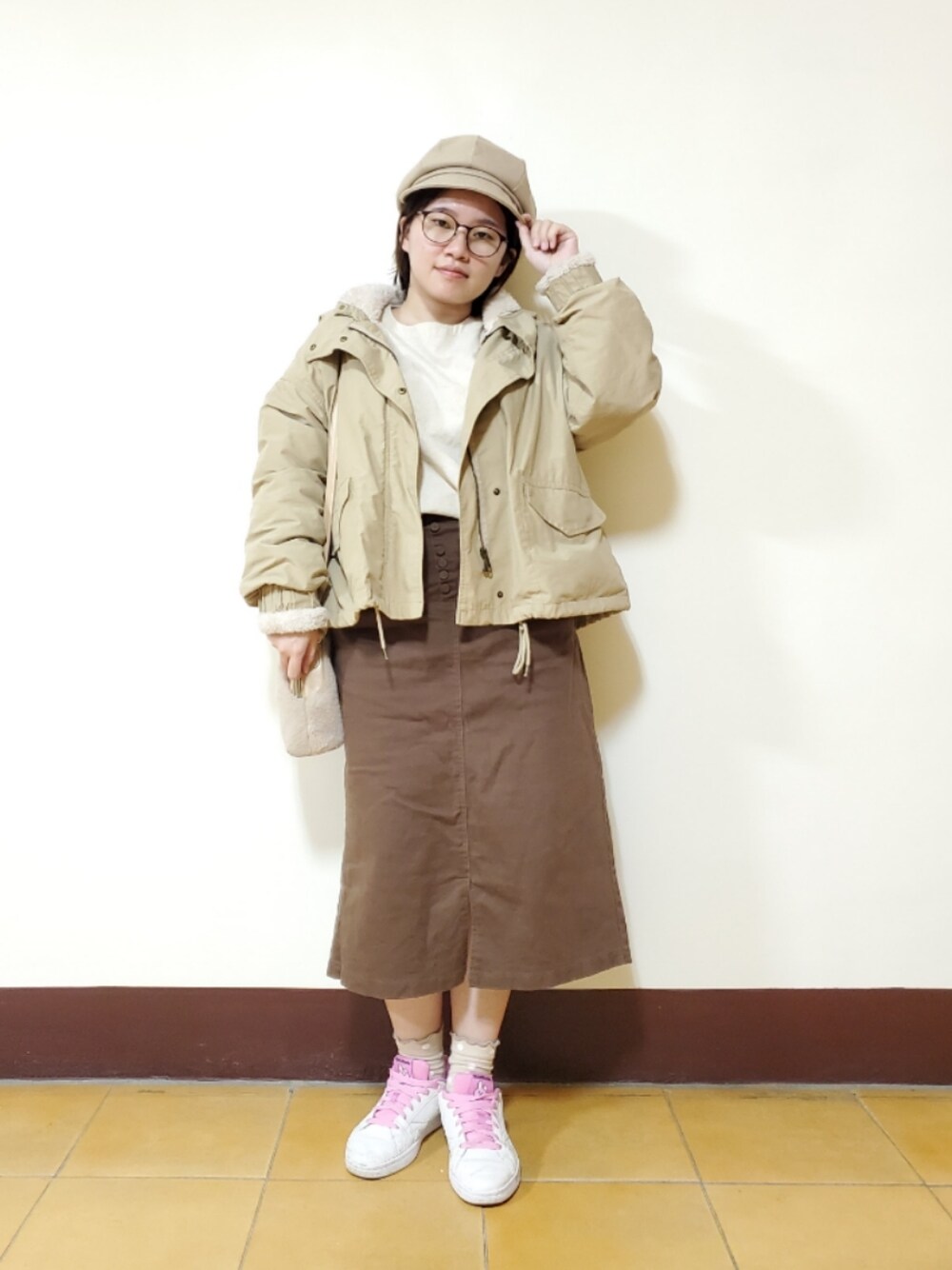 「ootd、新星WEARISTAにエントリー、休閒、復古、大人カジュアル、大人女子、低身長、低身長女子、同系色コーデ、刺繍、刺繍シャツ」｜「CLOUDNINEのアイテム（トップス、ベージュ系）」を使った、呱呱🍯さん（レディース・152cm）の冬コーディネートの1枚目の写真