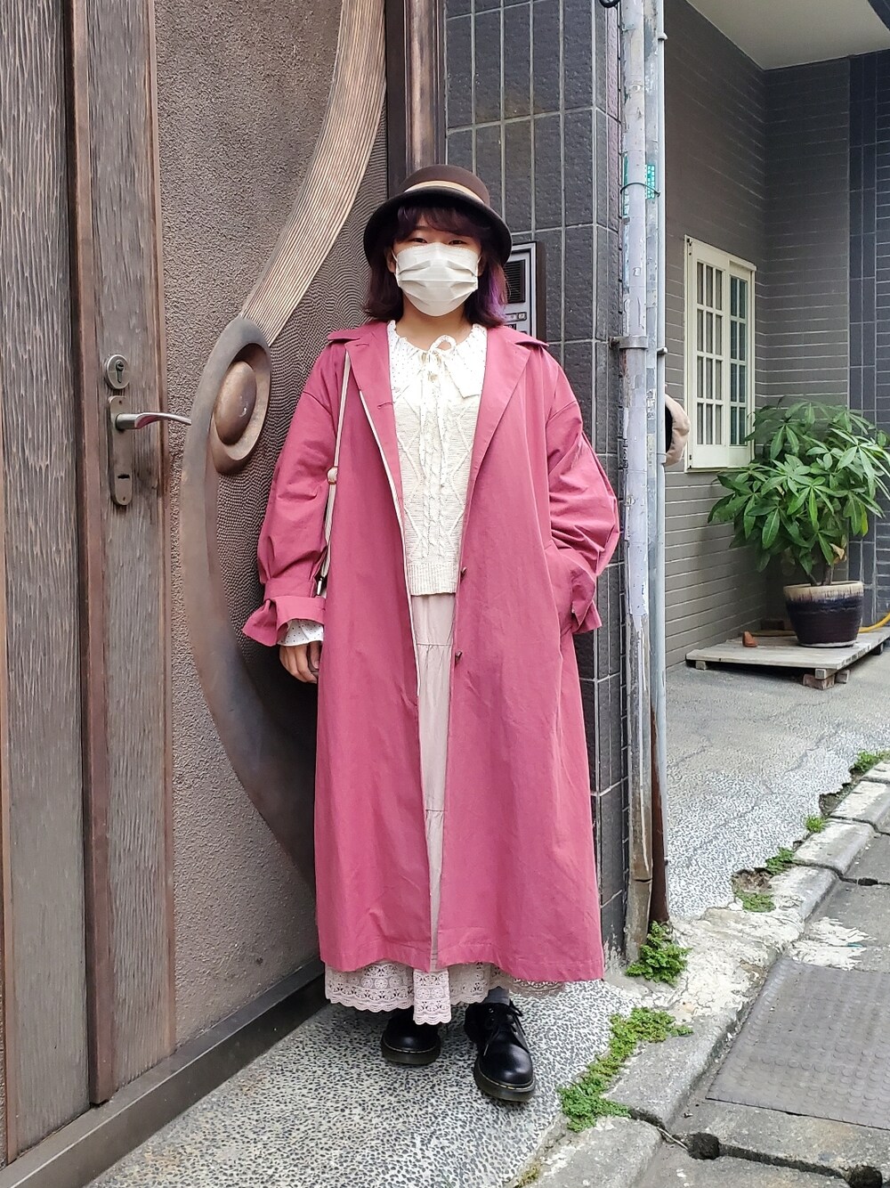 「ootd、大人カジュアル、大人コーデ、冬コーデ、低身長、低身長コーデ」｜「Samansa Mos2のステンカラータック袖コート（ステンカラーコート、ピンク系）」を使った、呱呱🍯さん（レディース・152cm）の秋コーディネートの1枚目の写真