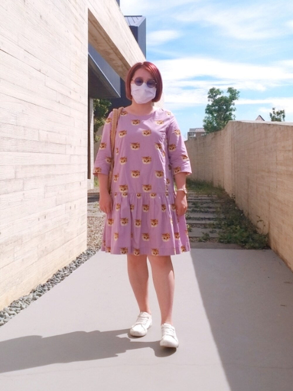 「ootd、夏コーデ、ワンピース、デート、ネコ、猫、猫柄、花柄ワンピース」｜「MANGOのアイテム（アナログ腕時計、ピンク系）」を使った、呱呱🍯さん（レディース・152cm）の夏コーディネートの1枚目の写真