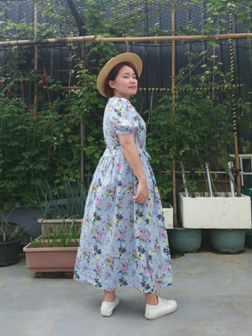 「ootd、夏コーデ、ワンピース、ドレスシューズ、花柄、花柄ワンピース、韓系、Taiwan、台湾」｜「Koreaのアイテム（ワンピース、ブルー系）」を使った、呱呱🍯さん（レディース・152cm）の夏コーディネートの1枚目の写真