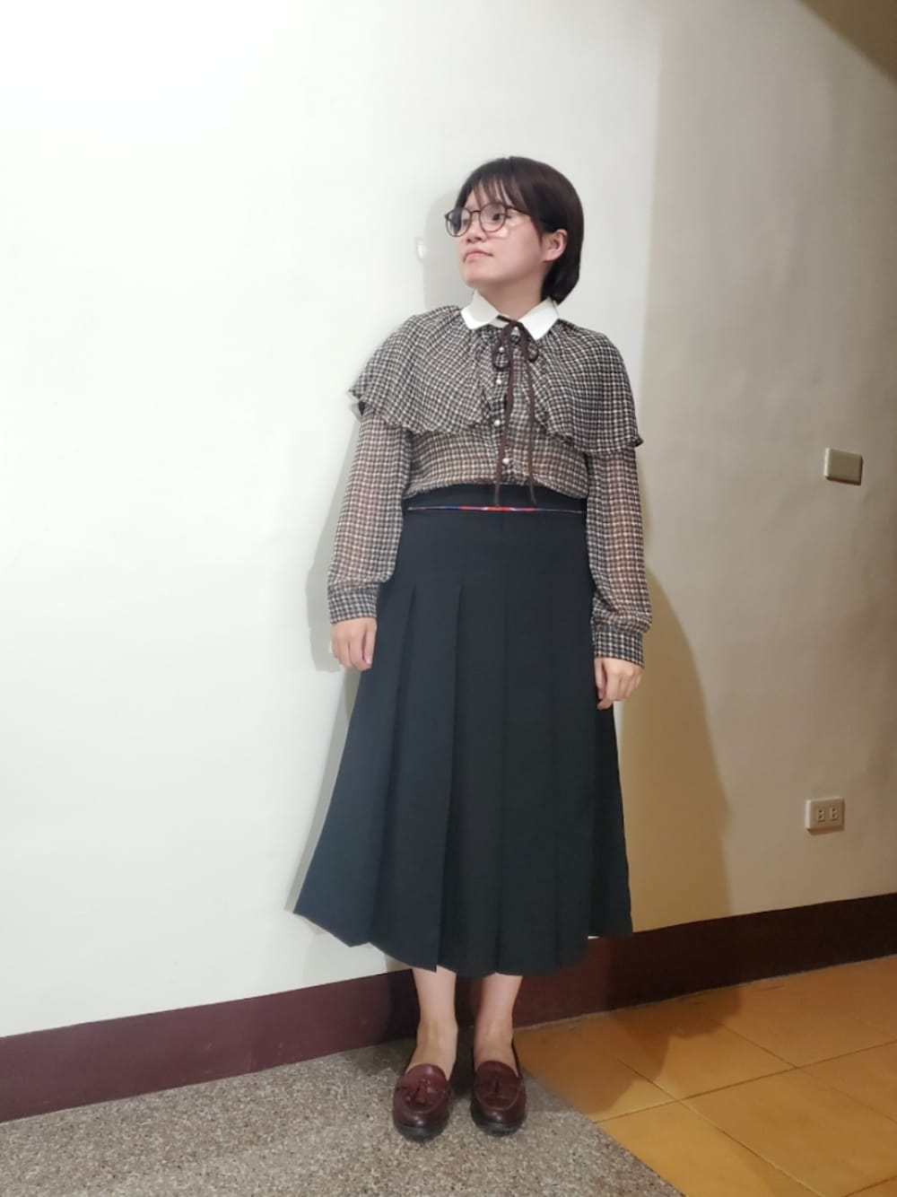 「重ね着ベストシーズン、ootd、復古、vintage、大人カジュアル、大人コーデ、大人女子、低身長、低身長女子、英国トラッド」｜「Koreaのアイテム（シャツ/ブラウス、ブラウン系）」を使った、呱呱🍯さん（レディース・152cm）の冬コーディネートの1枚目の写真