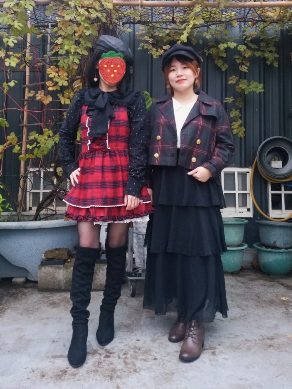 「冬コーデ、大人カジュアル、大人かわいい、Christmas Party、姉妹コーデ、姐妹穿搭、聖誕穿搭、色違いコーデ、チェック柄、チェック柄ワンピース、チェック柄に恋してる」｜「Knights Bridgeのアイテム（テーラードジャケット、グリーン系）」を使った、呱呱🍯さん（レディース・152cm）の冬コーディネートの1枚目の写真