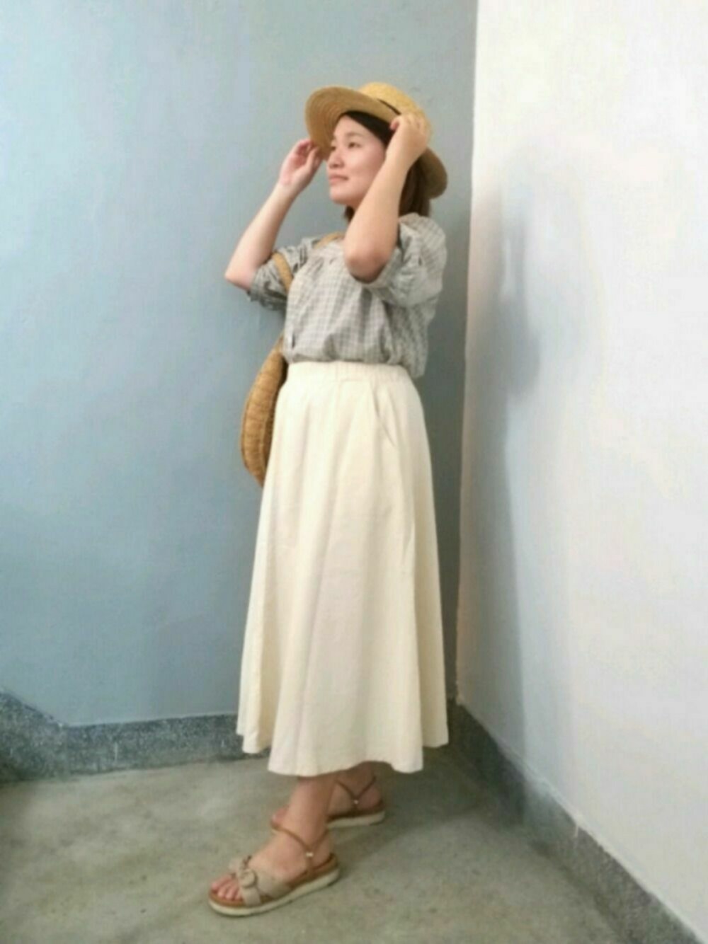 「ootd、夏コーデ、着回しコーデ、格子柄、Taiwan、台湾」｜「Samansa Mos2のペーパーサークルトート（トートバッグ、ベージュ系）」を使った、呱呱🍯さん（レディース・152cm）の夏コーディネートの1枚目の写真