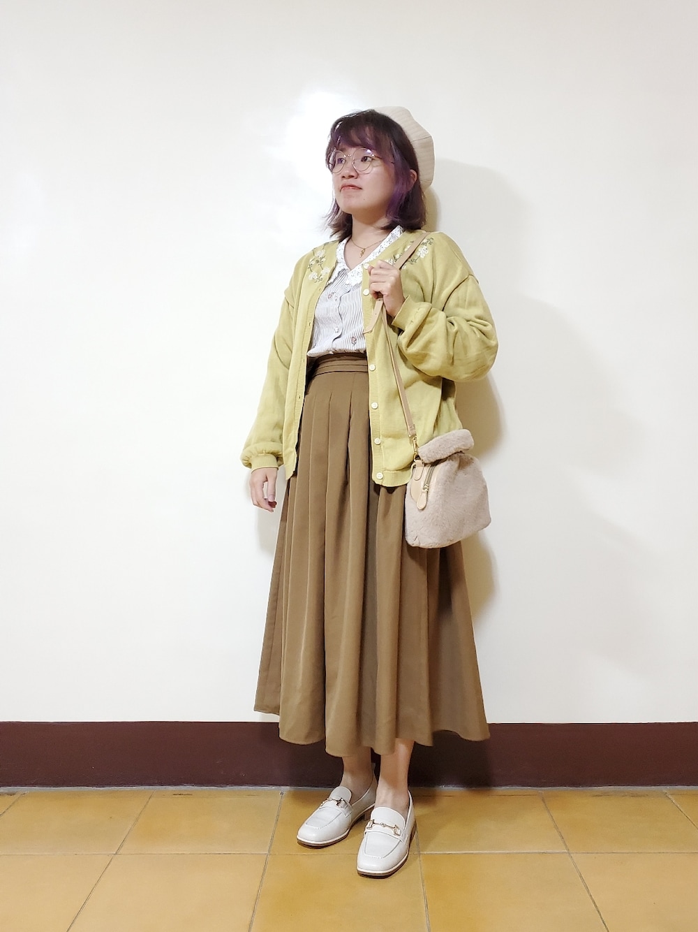 「冬コーデ、大人カジュアル、大人女子、低身長、刺繍、刺繍シャツ」｜「Lady Closetのアイテム（シャツ/ブラウス、ベージュ系）」を使った、呱呱🍯さん（レディース・152cm）の秋コーディネートの1枚目の写真