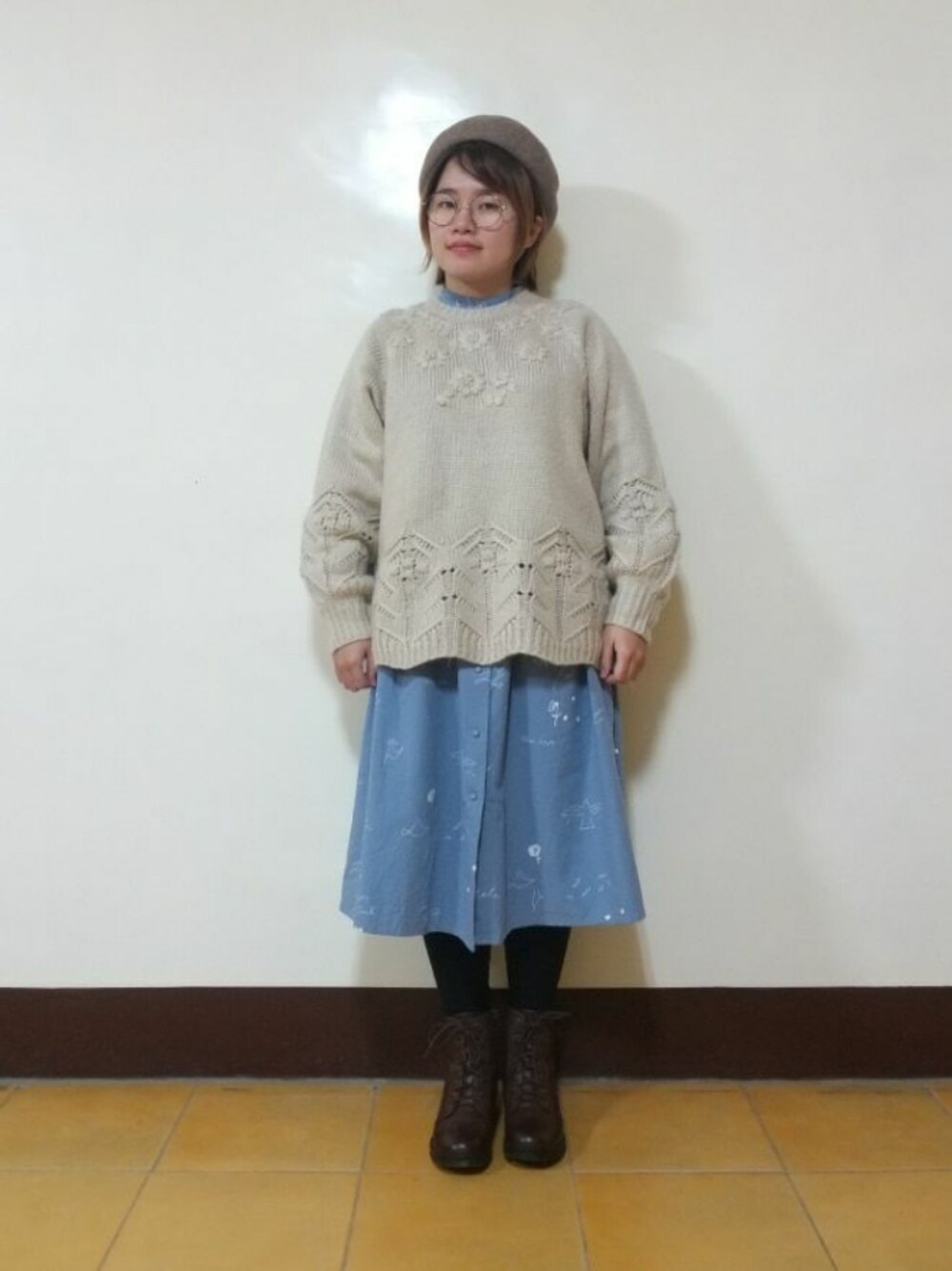 「冬コーデ、大人カジュアル、大人かわいい、刺繍、柄ワンピース、花柄、低身長」｜「Samansa Mos2の刺繍ニット（ニット/セーター、ホワイト系）」を使った、呱呱🍯さん（レディース・152cm）の冬コーディネートの1枚目の写真