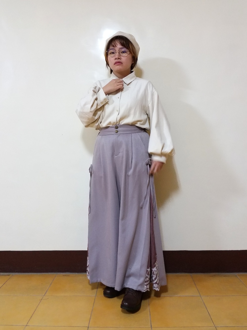 「大人コーデ、大人女子、冬コーデ、チェック柄、チェック柄に恋してる、刺繍、切り替え」｜「RAY CASSINのミジンコール袖ボリュームシャツ（シャツ/ブラウス、ベージュ系）」を使った、呱呱🍯さん（レディース・152cm）の冬コーディネートの2枚目の写真