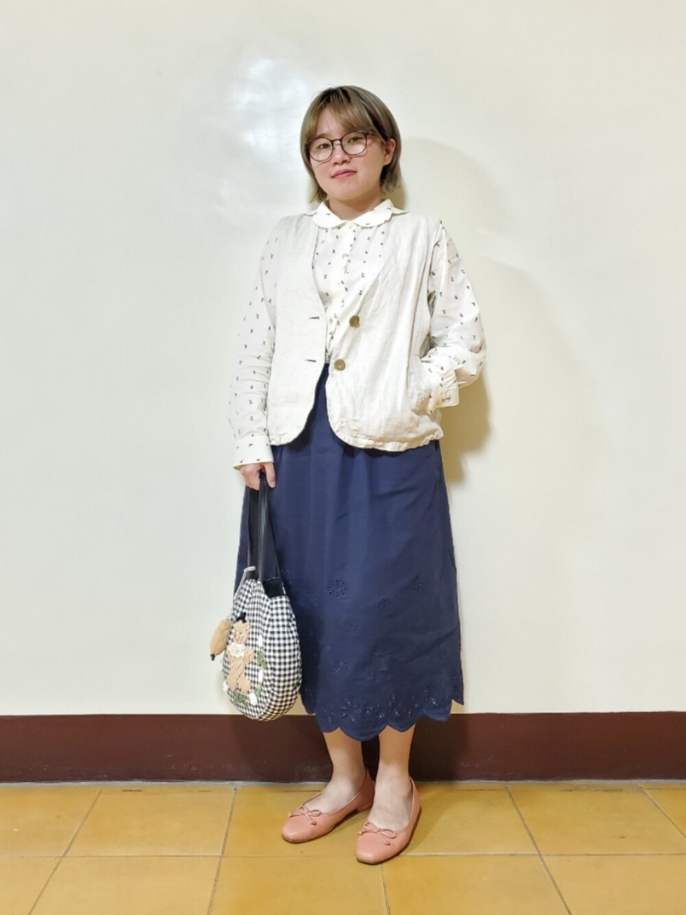 「ootd、夏、春コーデ、大人カジュアル、大人コーデ、低身長、低身長コーデ、刺繍、刺繍スカート」｜「POU DOU DOUの花びら衿ブラウス（シャツ/ブラウス、ホワイト系）」を使った、呱呱🍯さん（レディース・152cm）の春コーディネートの1枚目の写真