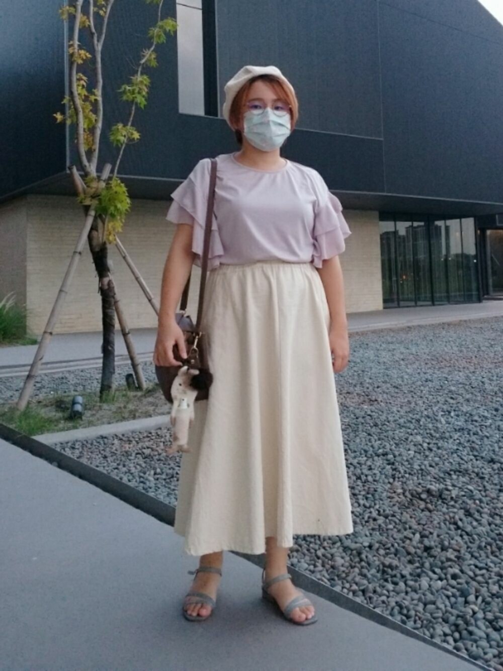 「淡色コーデ、秋コーデ、Tシャツ、コットン、ロングスカート、シフォン、サンダル、低身長、異素材、ドッキング、プルオーバー、大人カジュアル、大人可愛い」｜「earth music&ecologyの袖フリルプルオーバー ＊（Tシャツ/カットソー、パープル系）」を使った、呱呱🍯さん（レディース・152cm）の秋コーディネートの1枚目の写真