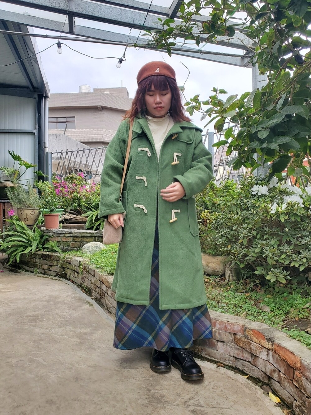 「ootd、春コーデ、大人カジュアル、低身長、色違いコーデ、差し色、復古、vintage」｜「Samansa Mos2の【FROM ENGLAND】ブリティッシュウールダッフルコート（ダッフルコート、グリーン系）」を使った、呱呱🍯さん（レディース・152cm）の春コーディネートの1枚目の写真
