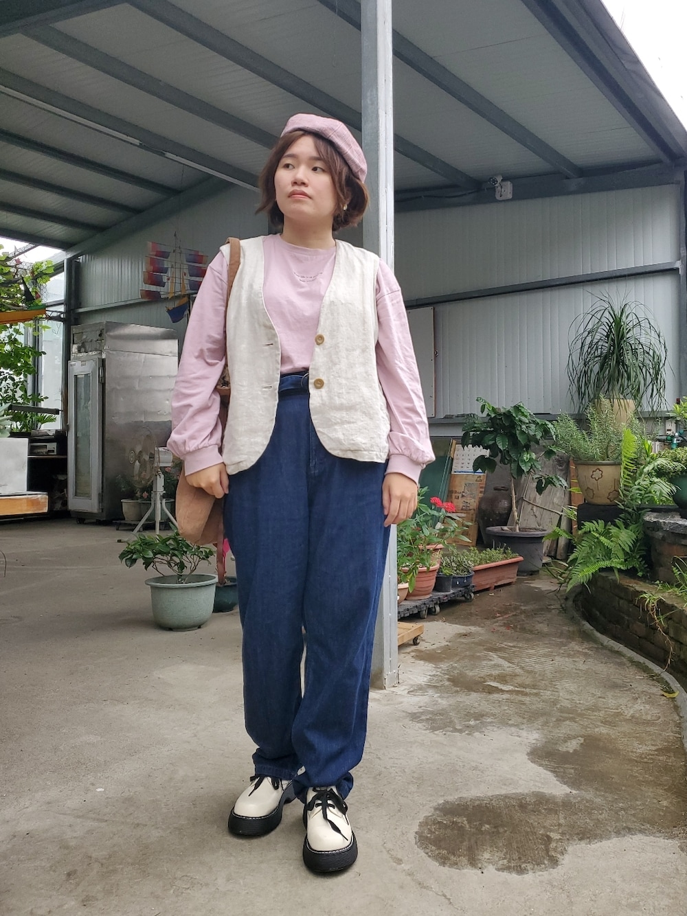 「夏コーデ、春コーデ、大人カジュアル、低身長、低身長コーデ、街頭穿搭」｜「ehka sopoのロゴ刺繍ロングTシャツ（Tシャツ/カットソー、ピンク系）」を使った、呱呱🍯さん（レディース・152cm）の春コーディネートの1枚目の写真