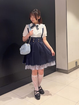 「axes femme POETIQUE（アクシーズファムポエティック）のブローチ付ハシゴレース衿ＢＬ（シャツ/ブラウス、ホワイト系）」を使った、おはぎちゃんさん（レディース・158cm）の夏コーディネート