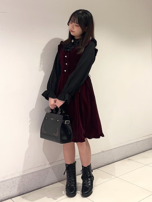 リボン×ジャボブローチ付ブラウス