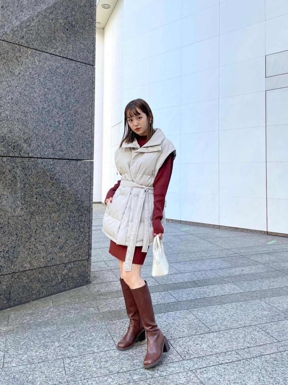 「muruasnap、murua、MURUA」｜「MURUAのラウンドロングブーツ（ブーツ、ブラウン系）」を使った、土肥　夕華さん（レディース・160cm）の秋コーディネートの1枚目の写真