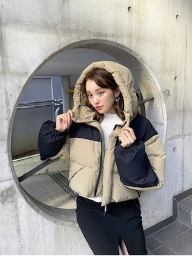 「秋トレンド2021」｜「アイテム（ダウンジャケット/コート）」を使った、土肥　夕華さん（レディース・160cm）の夏コーディネート