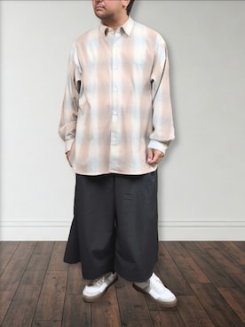 「GU（ジーユー）のスリットロングシャツ　チェック（シャツ/ブラウス、ブラウン系）」を使った、肉厚メンズさん（メンズ・177cm）の夏コーディネート