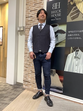「アイテム（ビジネスシャツ）」を使った、BRICK HOUSE by Tokyo Shirts くずはモール店さん（メンズ・176cm）の秋コーディネート