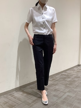 「TOKYO SHIRTS（トウキョウシャツ）の【超形態安定】【接触冷感】 形態安定ノンアイロン スキッパー 半袖ビジネスワイシャツ（ビジネスシャツ、ホワイト系）」を使った、BRICK HOUSE by Tokyo Shirts くずはモール店さん（メンズ・176cm）の夏コーディネート