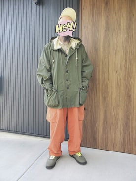 「オールホワイト」｜「アイテム（サロペット/オーバーオール）」を使った、ゃまさん（メンズ・183cm）の秋コーディネート