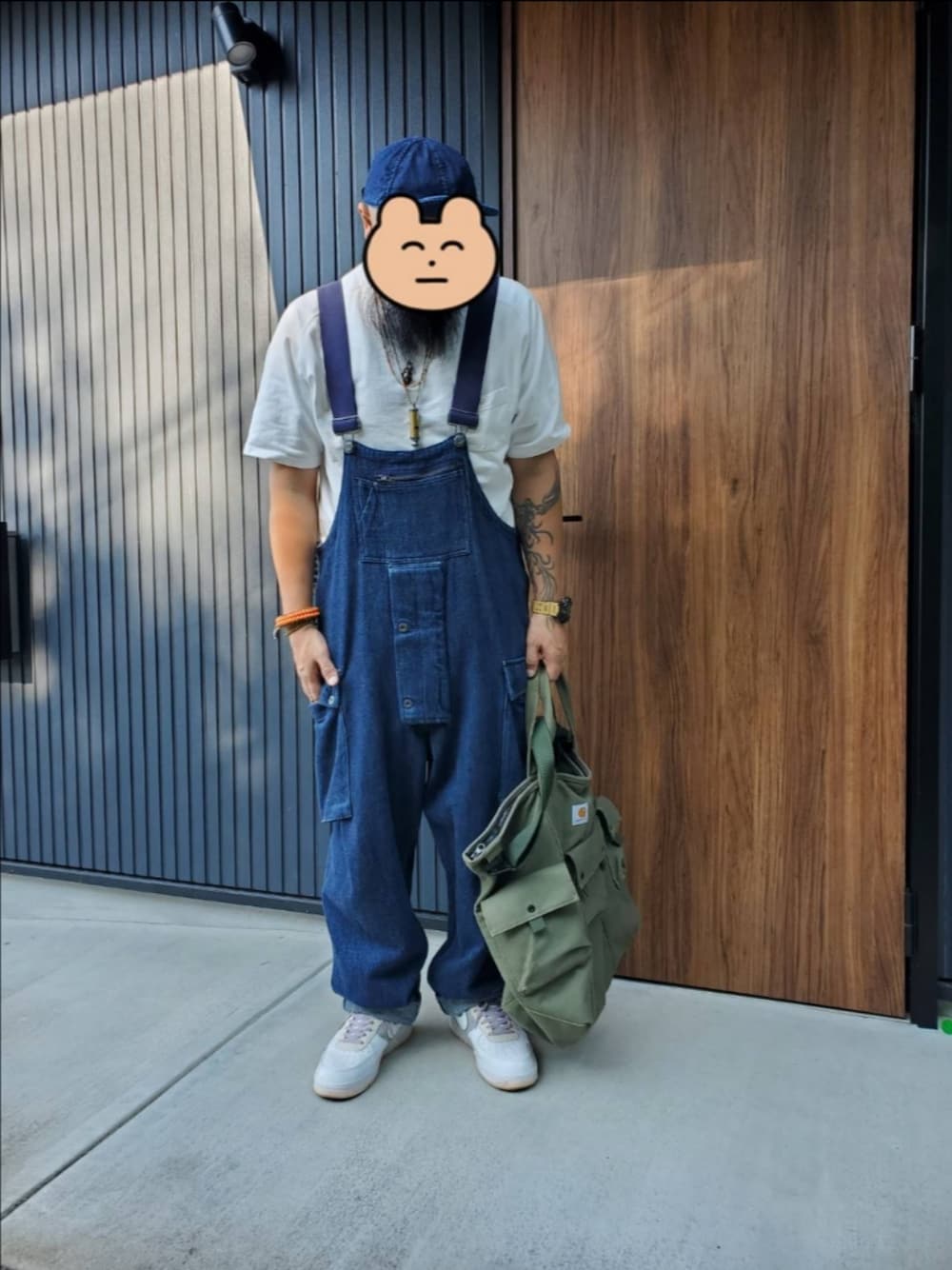 「NIGEL CABOURN、ナイジェルケーボン、オーバーオール、白T」｜「Nigel Cabournの 【ナイジェル・ケーボン】UNISEX /メカニックキャップ - デニム / ACC-50 MECHANIC CAP - DENIM

Item No. 80451366000

通常価格¥6,600 (税込)

（キャップ、ブルー系）」を使った、ゃまさん（メンズ・183cm）の夏コーディネートの1枚目の写真