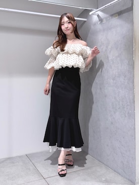 「MERCURYDUO（マーキュリーデュオ）の裾フリルマーメイドスカート（スカート、ブラック系）」を使った、仲田桃子さん（レディース・165cm）の夏コーディネート