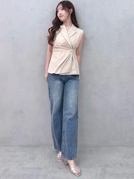 「MERCURYDUO（マーキュリーデュオ）のストレートデニムパンツ（デニムパンツ、ブルー系）」を使った、仲田桃子さん（レディース・165cm）の春コーディネート