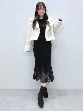 「アイテム（ムートンコート）」を使った、仲田桃子さん（レディース・165cm）の秋コーディネート