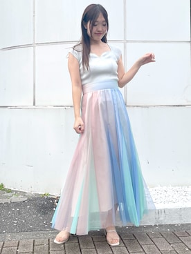 「アイテム（ニット/セーター、シルバー系）」を使った、仲田桃子さん（レディース・165cm）の春コーディネート