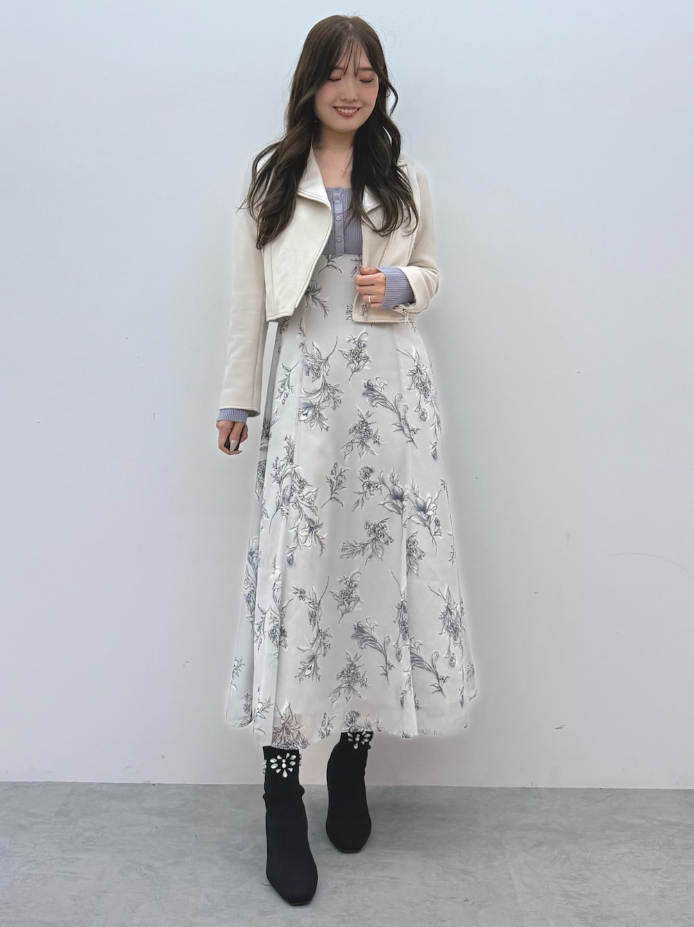 バックレースアップボタンニットドッキング花柄ワンピースを使った人気