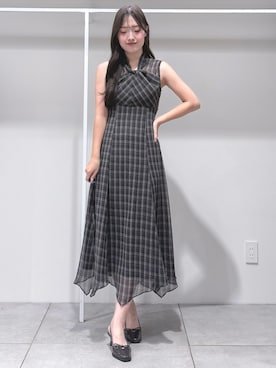 「MERCURYDUO（マーキュリーデュオ）のツイストネックチェック柄ワンピース（ワンピース）」を使った、仲田桃子さん（レディース・165cm）の夏コーディネート