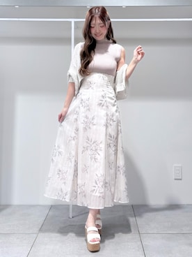 「MERCURYDUO（マーキュリーデュオ）の花柄ドッキングバックレースアップワンピース（ワンピース、ベージュ系）」を使った、仲田桃子さん（レディース・165cm）の春コーディネート