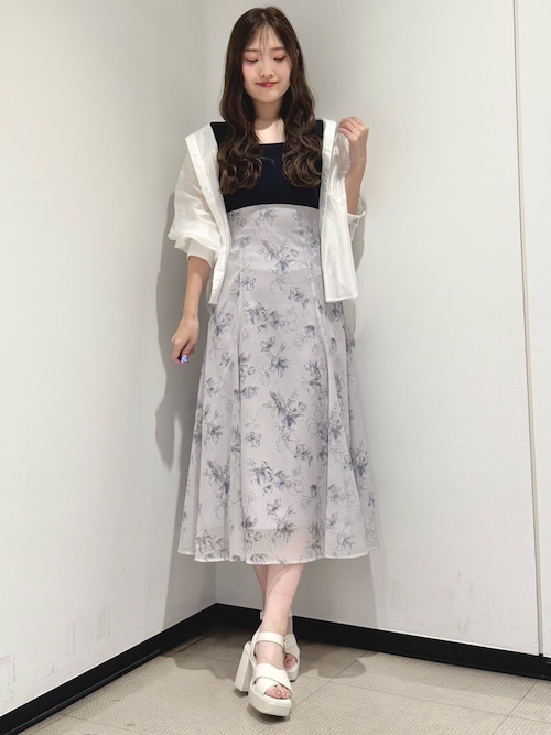 バックタックスタンドカラーシャツ