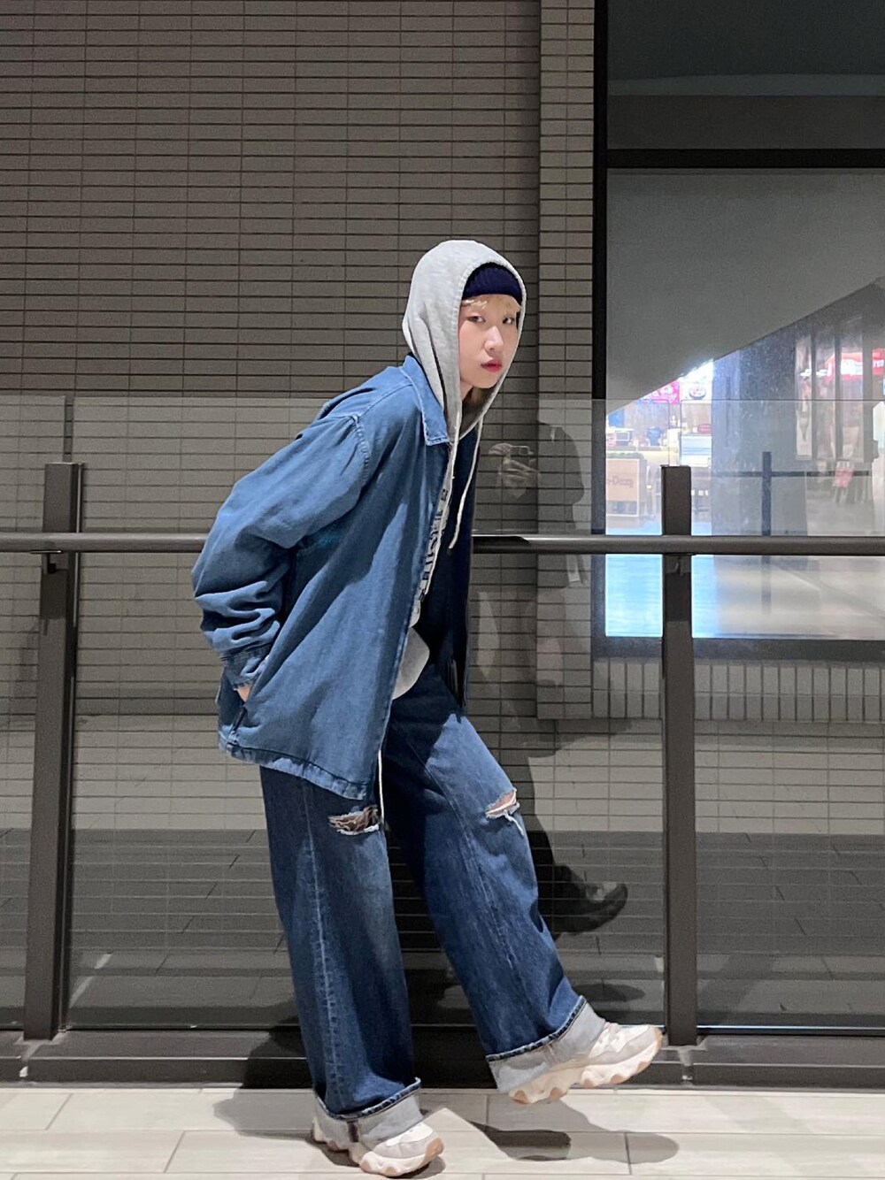 「今日のコーデ、休日スタイル、おしゃれさんと繋がりたい、デニム」｜「GUのアイテム（デニムパンツ、ブルー系）」を使った、ORiさん（レディース・158cm）の冬コーディネートの1枚目の写真