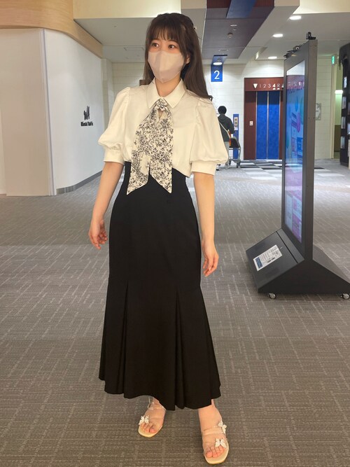 one after another NICE CLAUPゆうはさんのシャツ/ブラウス「【取り外し可能】イニシャルロゴスカーフ付きブラウス(one after another NICE CLAUP|ワンアフターアナザーナイスクラップ)」を使ったコーディネート