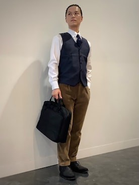 「アイテム（ビジネスシャツ）」を使った、BRICK HOUSE シャツ工房 福井フェアモール店さん（メンズ・167cm）の秋コーディネート