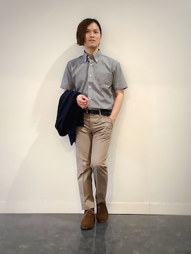 「TOKYO SHIRTS（トウキョウシャツ）の形態安定ノンアイロン ボタンダウン 半袖ビジネスワイシャツ（ビジネスシャツ、グレー系）」を使った、BRICK HOUSE シャツ工房 福井フェアモール店さん（メンズ・167cm）の春コーディネート