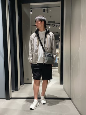 「ARMANI EXCHANGE（アルマーニエクスチェンジ）の【A|X アルマーニ エクスチェンジ】AXロゴ ソックススニーカー（スニーカー、ホワイト系）」を使った、Yoshiさん（メンズ・181cm）の夏コーディネート