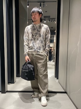 「ARMANI EXCHANGE（アルマーニエクスチェンジ）の【A|X アルマーニ エクスチェンジ】レースアップスニーカー（スニーカー、ホワイト系）」を使った、Yoshiさん（メンズ・181cm）の春コーディネート