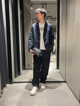 「ARMANI EXCHANGE（アルマーニエクスチェンジ）の【A|X アルマーニ エクスチェンジ】レースアップスニーカー（スニーカー、ホワイト系）」を使った、Yoshiさん（メンズ・181cm）の春コーディネート