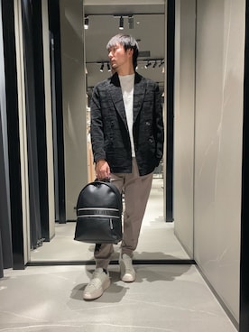 「ARMANI EXCHANGE（アルマーニエクスチェンジ）の【A|X アルマーニ エクスチェンジ】レースアップスニーカー（スニーカー、ホワイト系）」を使った、Yoshiさん（メンズ・181cm）の春コーディネート