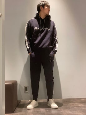 「アイテム（スウェットパンツ、ブルー系）」を使った、Yoshiさん（メンズ・181cm）の冬コーディネート