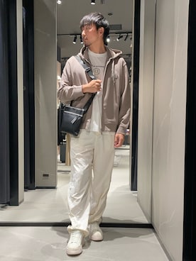 「ARMANI EXCHANGE（アルマーニエクスチェンジ）の【A|X アルマーニ エクスチェンジ】レースアップスニーカー（スニーカー、ホワイト系）」を使った、Yoshiさん（メンズ・181cm）の夏コーディネート