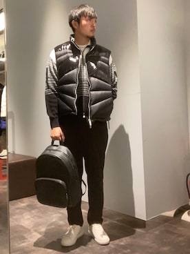 「ARMANI EXCHANGE（アルマーニエクスチェンジ）のアイテム（ダウンベスト）」を使った、Yoshiさん（メンズ・181cm）の冬コーディネート