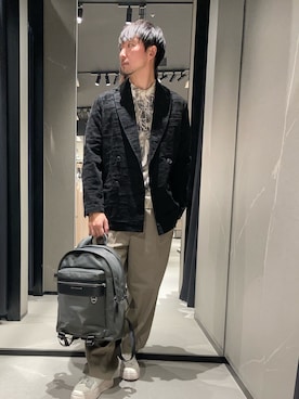 「ARMANI EXCHANGE（アルマーニエクスチェンジ）の【A|X アルマーニ エクスチェンジ】レースアップスニーカー（スニーカー、ホワイト系）」を使った、Yoshiさん（メンズ・181cm）の春コーディネート