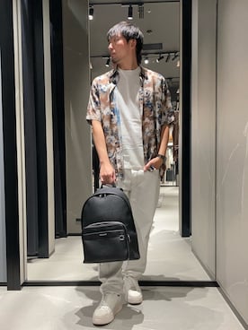 「ARMANI EXCHANGE（アルマーニエクスチェンジ）の【A|X アルマーニ エクスチェンジ】レースアップスニーカー（スニーカー、ホワイト系）」を使った、Yoshiさん（メンズ・181cm）の春コーディネート